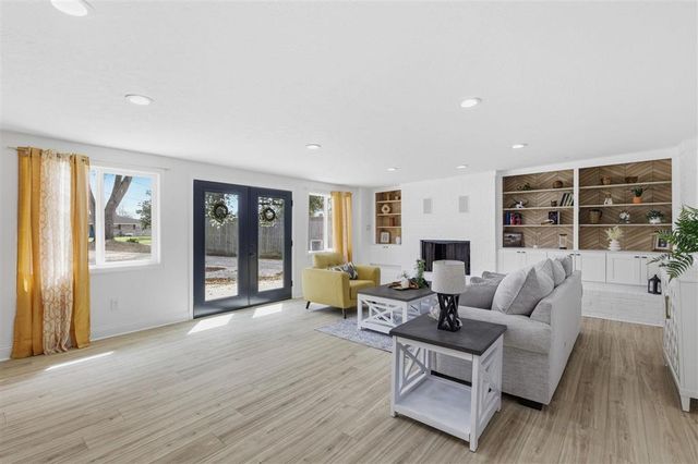 602 Lockwood Court, Lake Charles, LA 70605