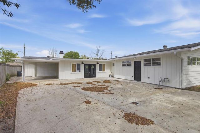 602 Lockwood Court, Lake Charles, LA 70605