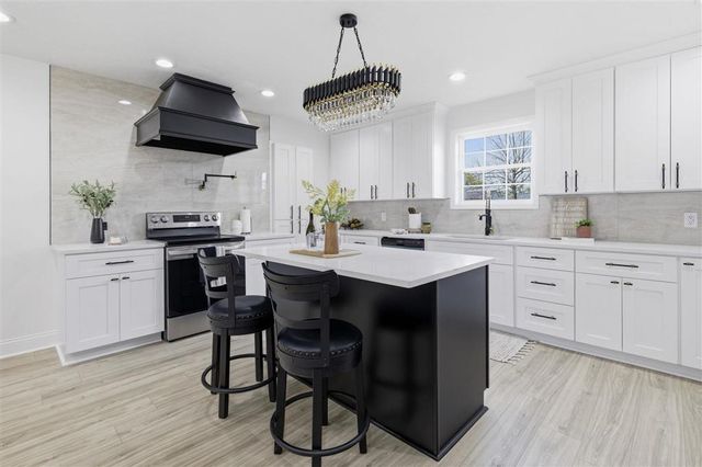 602 Lockwood Court, Lake Charles, LA 70605