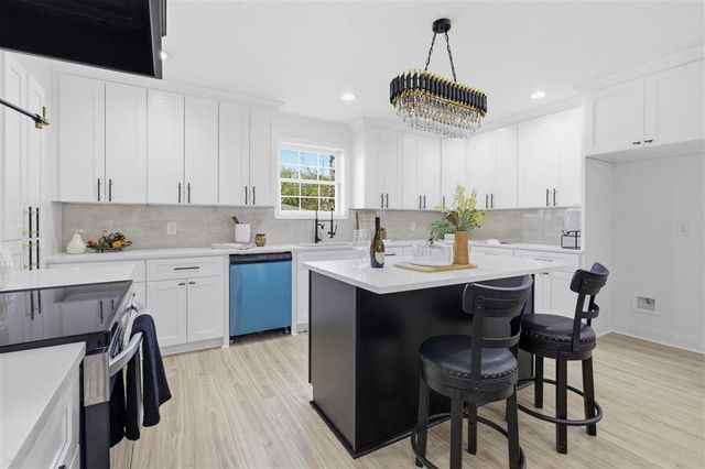 602 Lockwood Court, Lake Charles, LA 70605