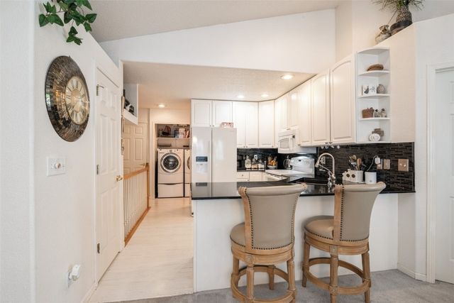 3900 Deer Valley Drive B, Marion, IA 52302