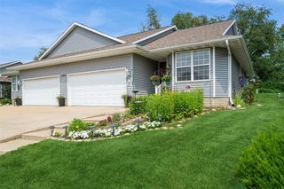 3900 Deer Valley Drive B, Marion, IA 52302