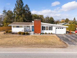 59 Bluebird Road, Moreau, NY 12828