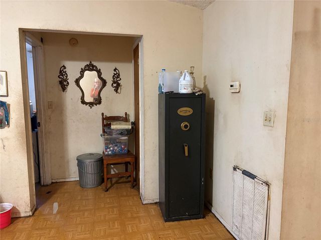 414 S WIGGINS ROAD, Plant City, FL 33566