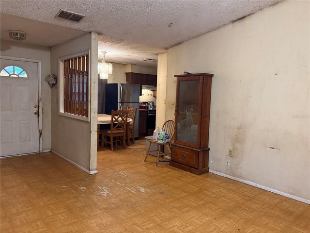 414 S WIGGINS ROAD, Plant City, FL 33566