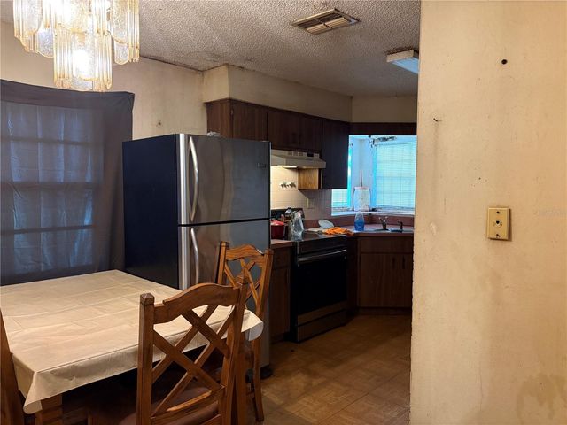 414 S WIGGINS ROAD, Plant City, FL 33566