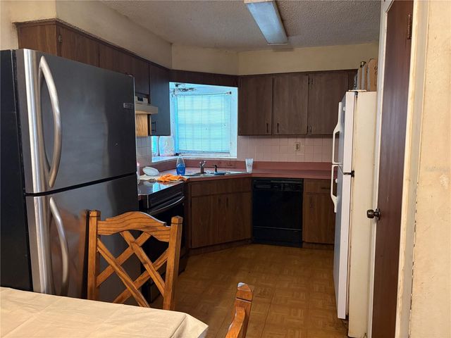 414 S WIGGINS ROAD, Plant City, FL 33566