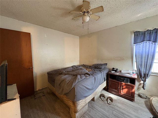 414 S WIGGINS ROAD, Plant City, FL 33566