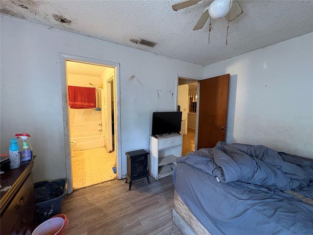 414 S WIGGINS ROAD, Plant City, FL 33566