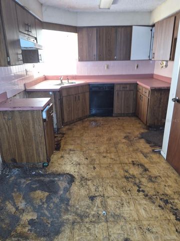 414 S WIGGINS ROAD, Plant City, FL 33566