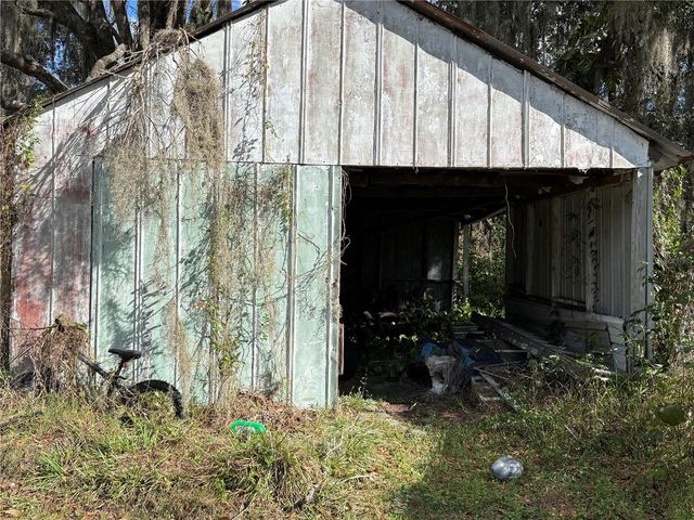 414 S WIGGINS ROAD, Plant City, FL 33566