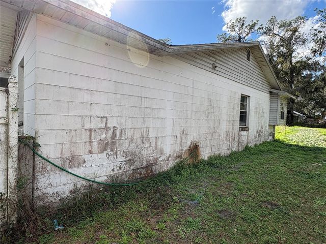 414 S WIGGINS ROAD, Plant City, FL 33566