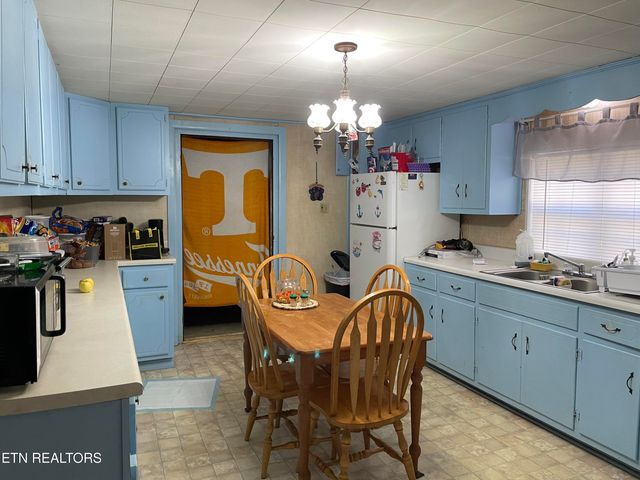 181 Big Creek Rd, Madisonville, TN 37354