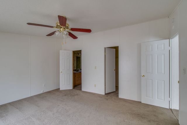 6527 Blue Water Court, Granbury, TX 76049