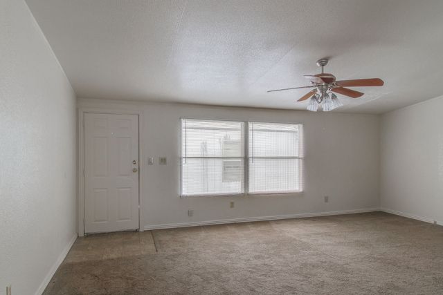 6527 Blue Water Court, Granbury, TX 76049