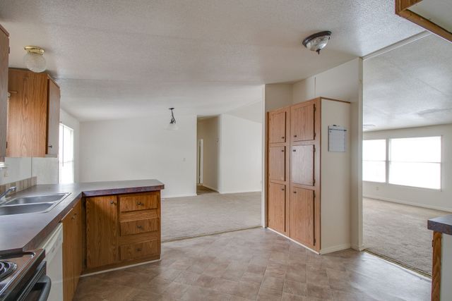 6527 Blue Water Court, Granbury, TX 76049