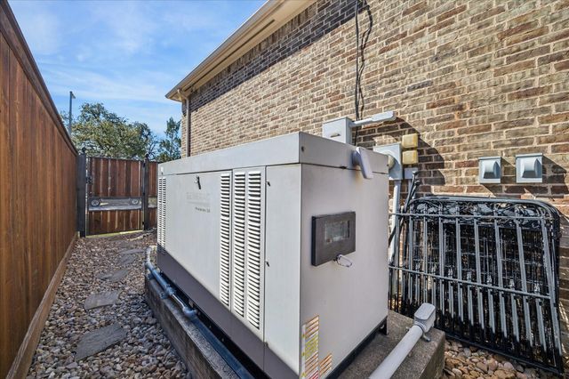 1510 Latexo Drive, Houston, TX 77018