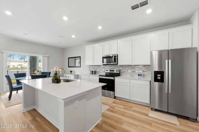 14742 CASHEW Avenue, Jacksonville, FL 32218