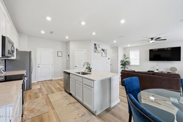 14742 CASHEW Avenue, Jacksonville, FL 32218