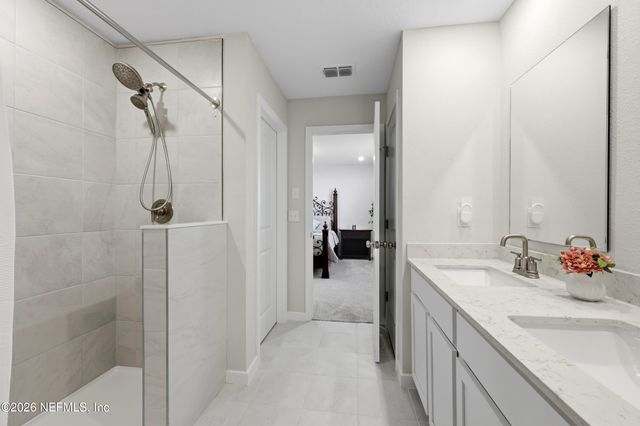 14742 CASHEW Avenue, Jacksonville, FL 32218