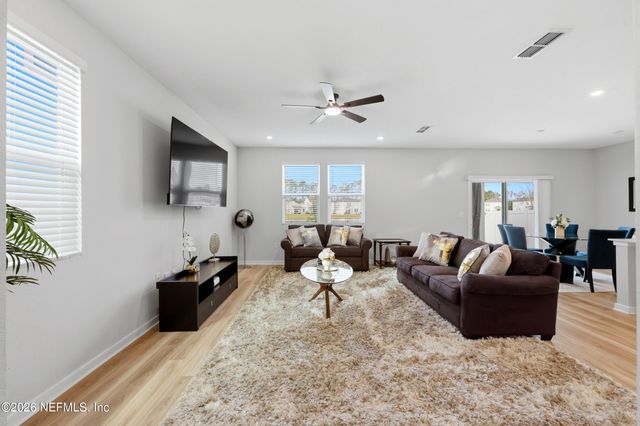 14742 CASHEW Avenue, Jacksonville, FL 32218