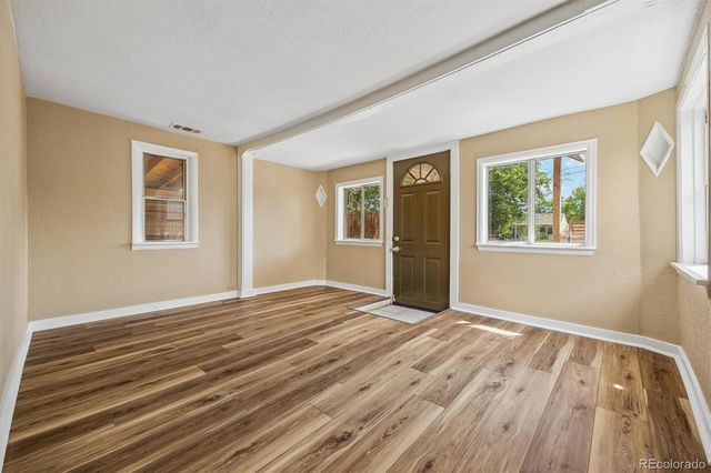 937 S Vrain Street, Denver, CO 80219