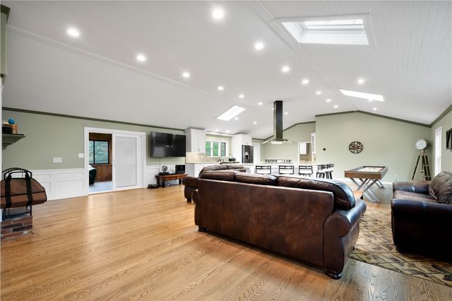 507 Buttermilk Ln, Bradford Woods, PA 15015