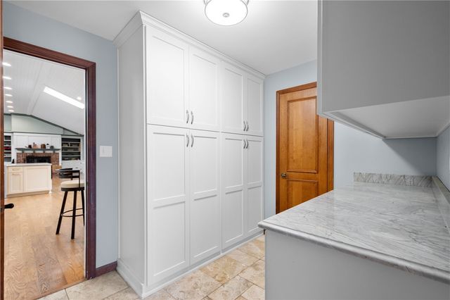 507 Buttermilk Ln, Bradford Woods, PA 15015