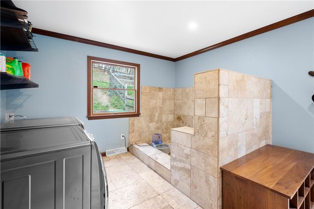 507 Buttermilk Ln, Bradford Woods, PA 15015