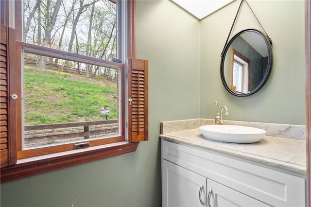 507 Buttermilk Ln, Bradford Woods, PA 15015