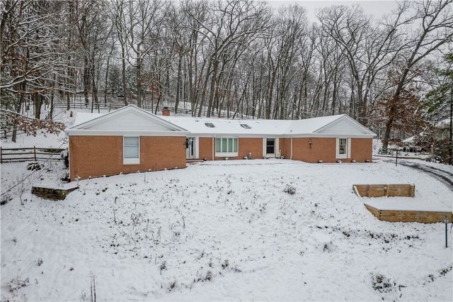 507 Buttermilk Ln, Bradford Woods, PA 15015