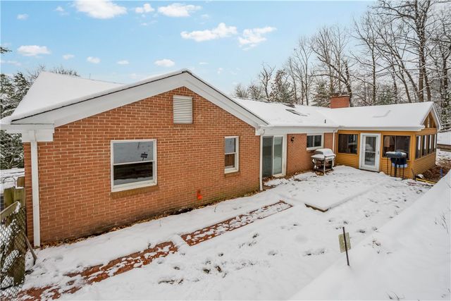 507 Buttermilk Ln, Bradford Woods, PA 15015