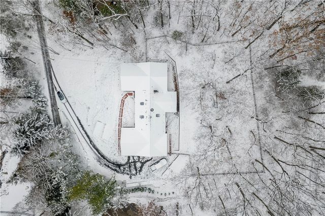 507 Buttermilk Ln, Bradford Woods, PA 15015