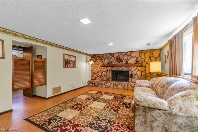 34739 Highland Drive, North Ridgeville, OH 44039