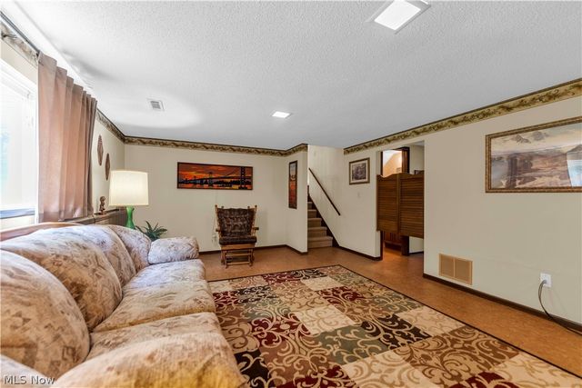 34739 Highland Drive, North Ridgeville, OH 44039