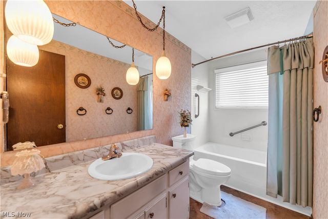 34739 Highland Drive, North Ridgeville, OH 44039