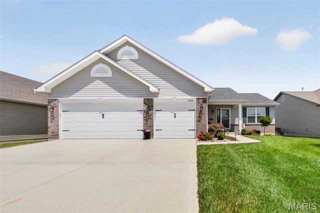 2009 White Branch Drive, St Paul, MO 63366