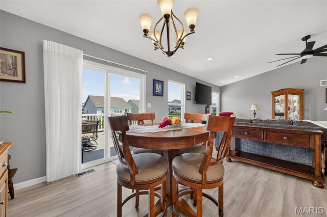 2009 White Branch Drive, St Paul, MO 63366