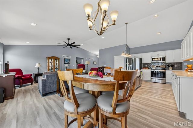 2009 White Branch Drive, St Paul, MO 63366