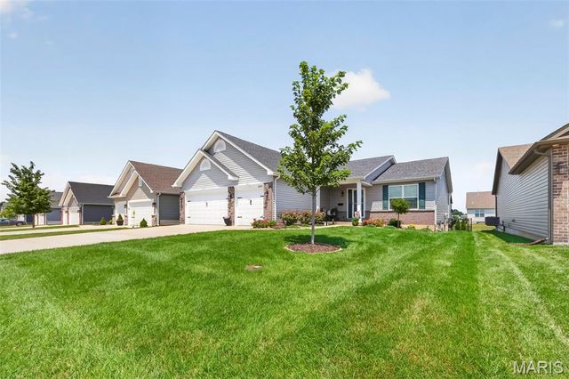 2009 White Branch Drive, St Paul, MO 63366