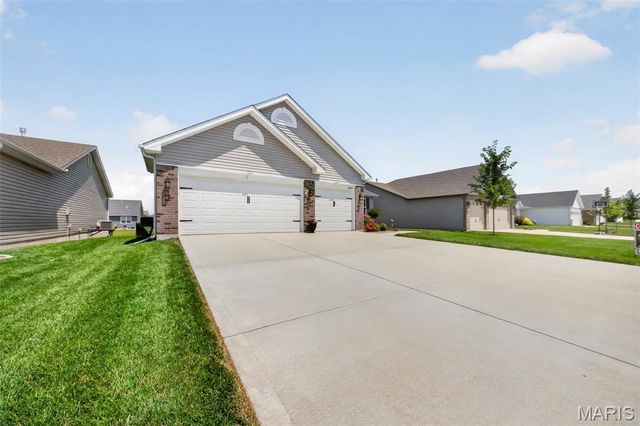 2009 White Branch Drive, St Paul, MO 63366