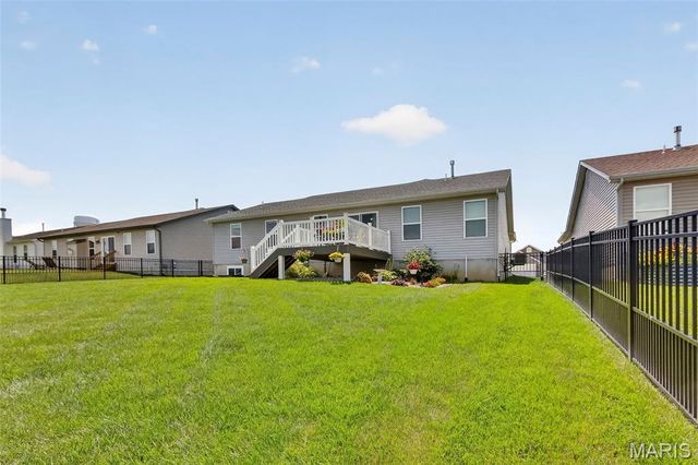 2009 White Branch Drive, St Paul, MO 63366