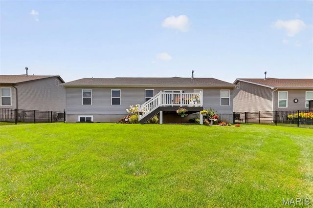 2009 White Branch Drive, St Paul, MO 63366