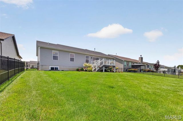 2009 White Branch Drive, St Paul, MO 63366