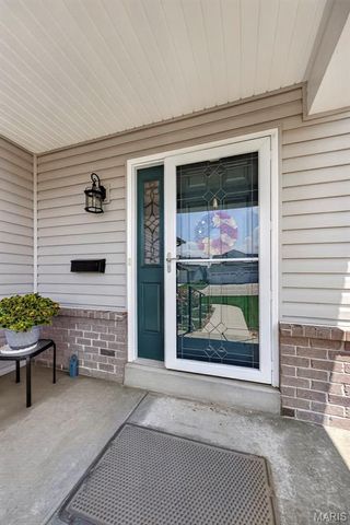 2009 White Branch Drive, St Paul, MO 63366