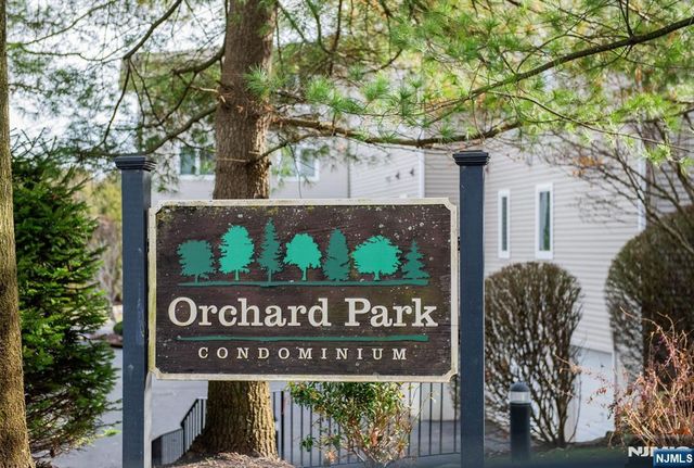 218 Orchard Park, Allendale, NJ 07401