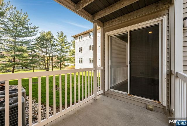 218 Orchard Park, Allendale, NJ 07401