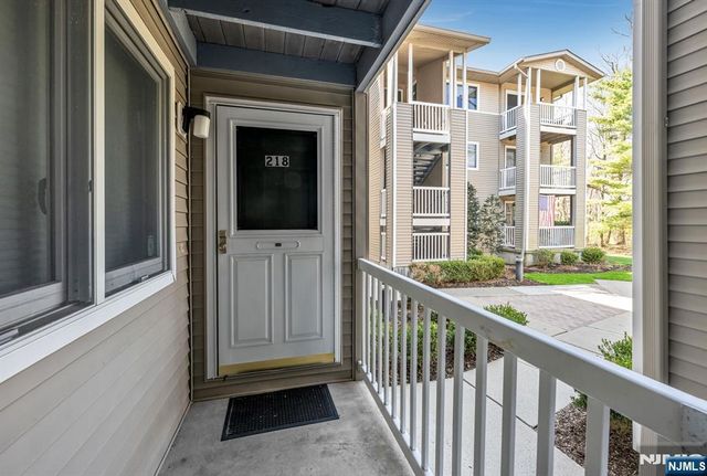 218 Orchard Park, Allendale, NJ 07401