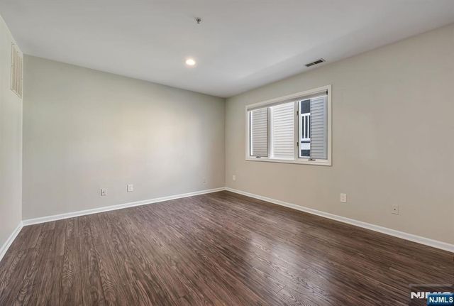 218 Orchard Park, Allendale, NJ 07401