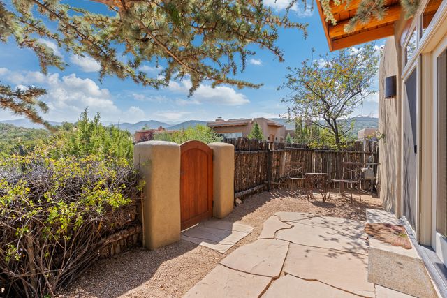 11 Pulitzer Trail D, Santa Fe, NM 87506